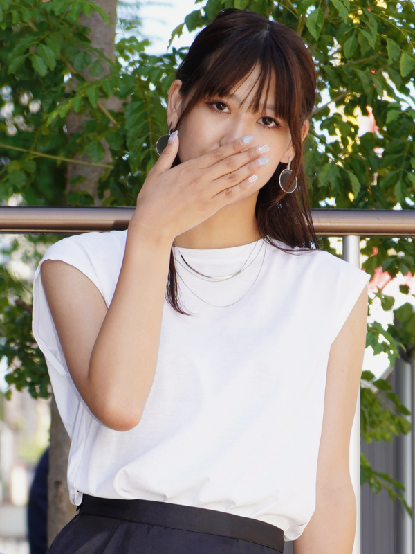 ～Destiny～神戸 あゆ 23歳 T：168cm　B：84(E)　W：55　H：83